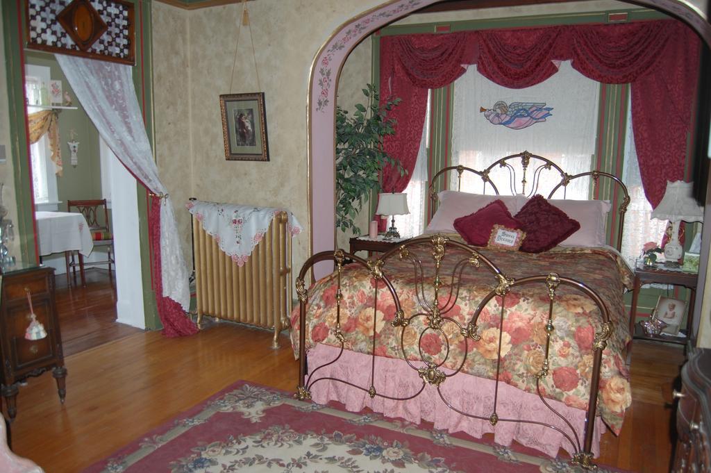 Schuster Mansion Bed&Breakfast Milwaukee Zimmer foto