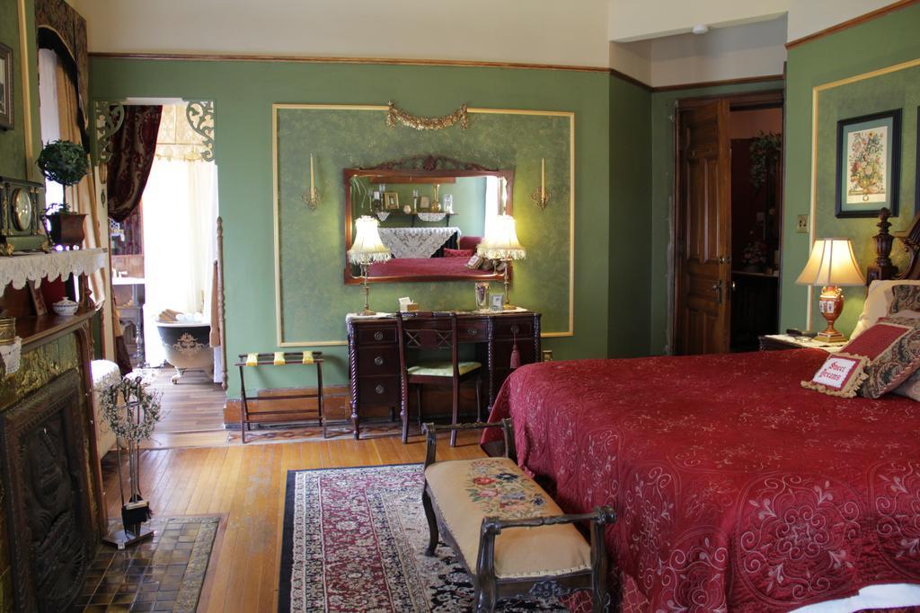 Schuster Mansion Bed&Breakfast Milwaukee Zimmer foto