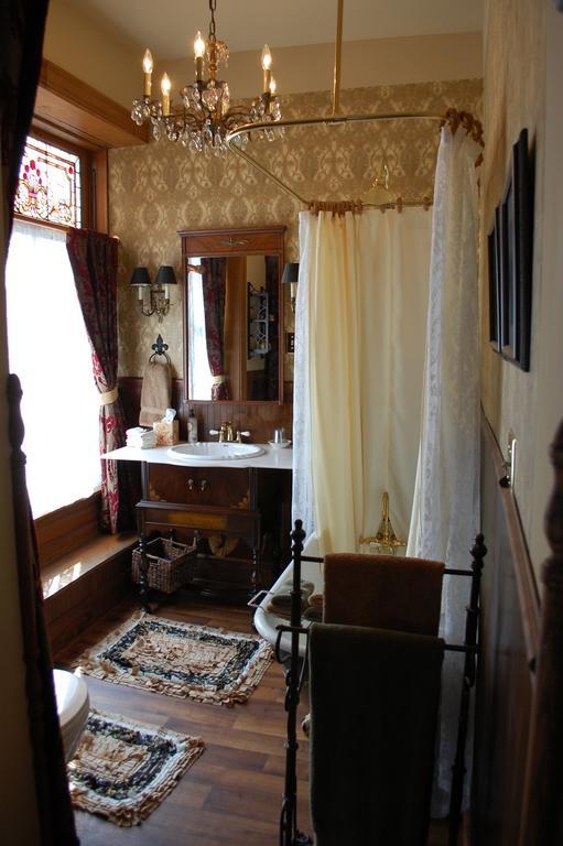 Schuster Mansion Bed&Breakfast Milwaukee Zimmer foto